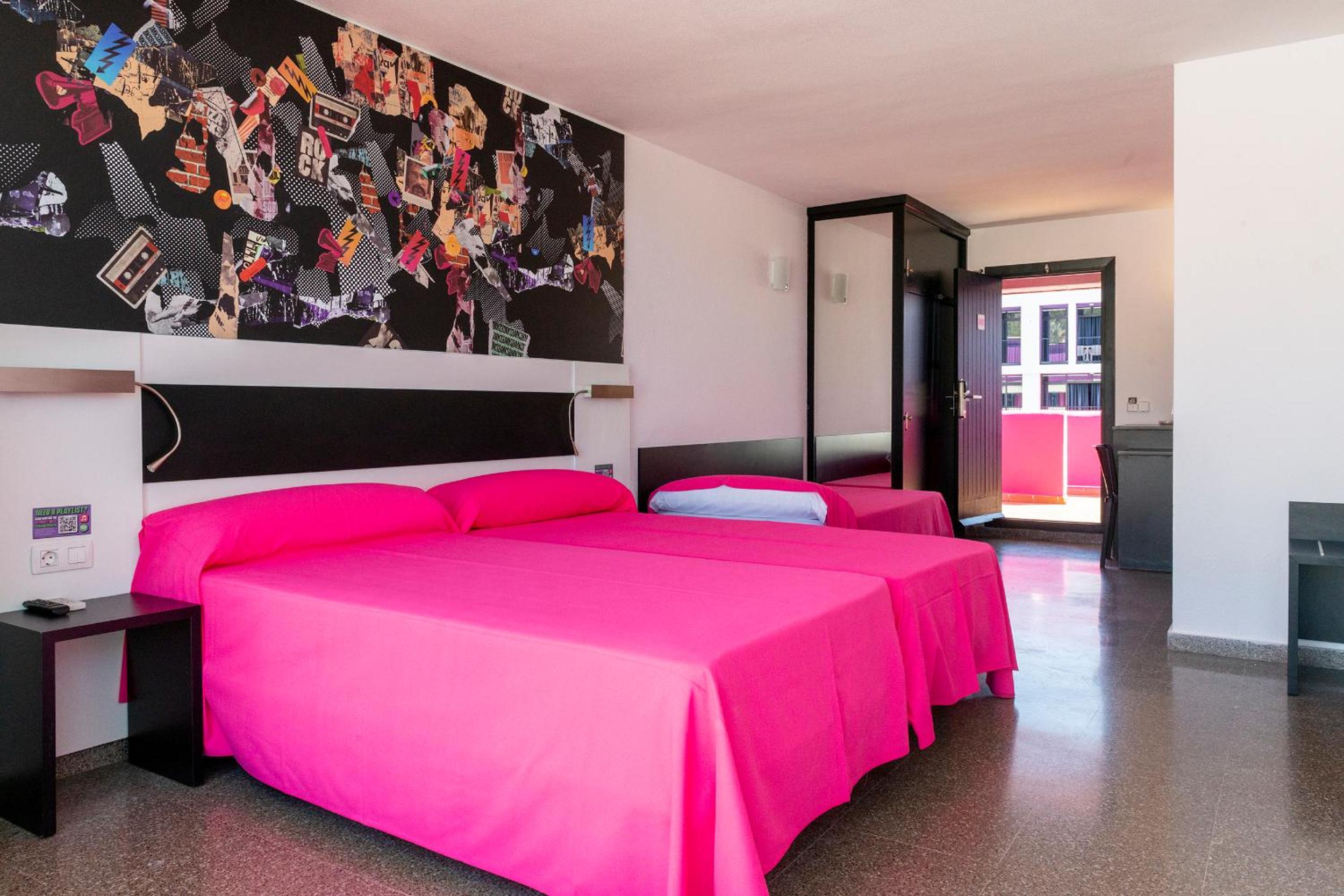 STANDARD, DOUBLE BED