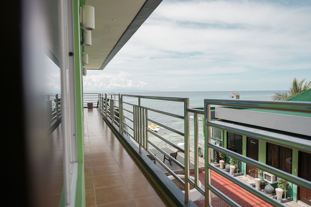 Gt Seaside Inn 3/66
