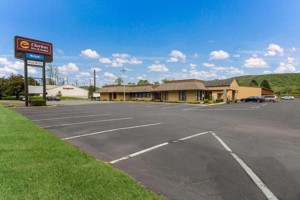 Rodeway Inn And Suites Stroudsburg - Poconos 17/20