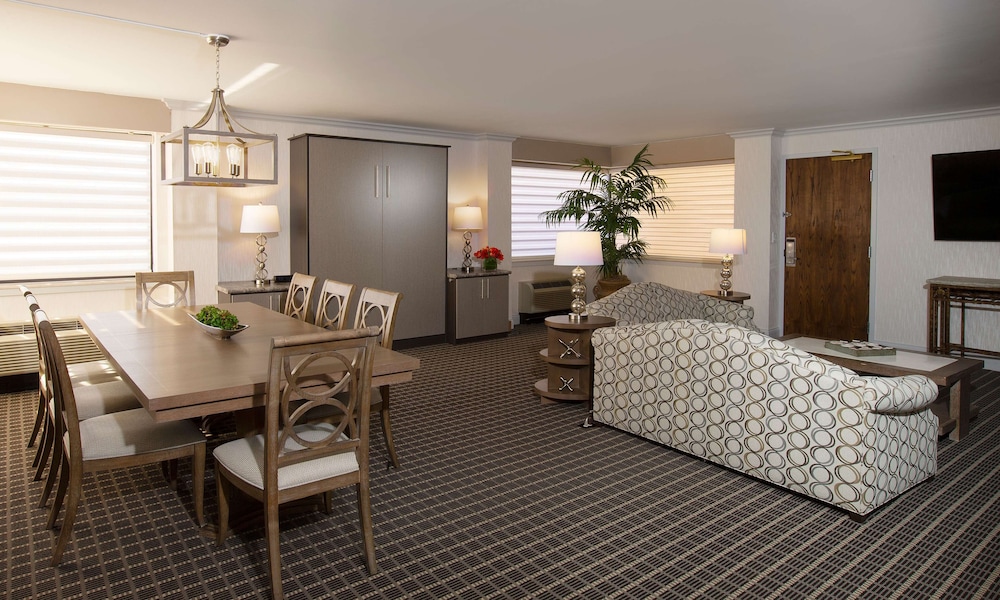 Hilton Chicago Northbrook 21/78