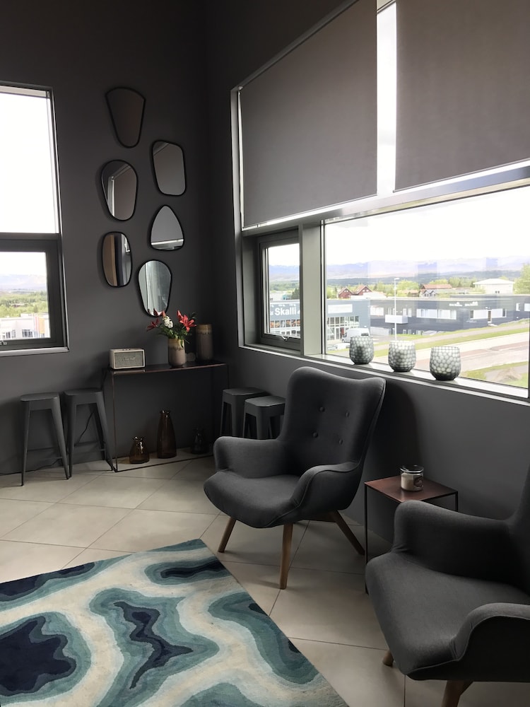 Icelandic Apartments 25/50