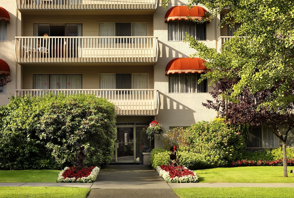 Royal Scot Hotel & Suites, Trademark Collection by Wyndham 3/76