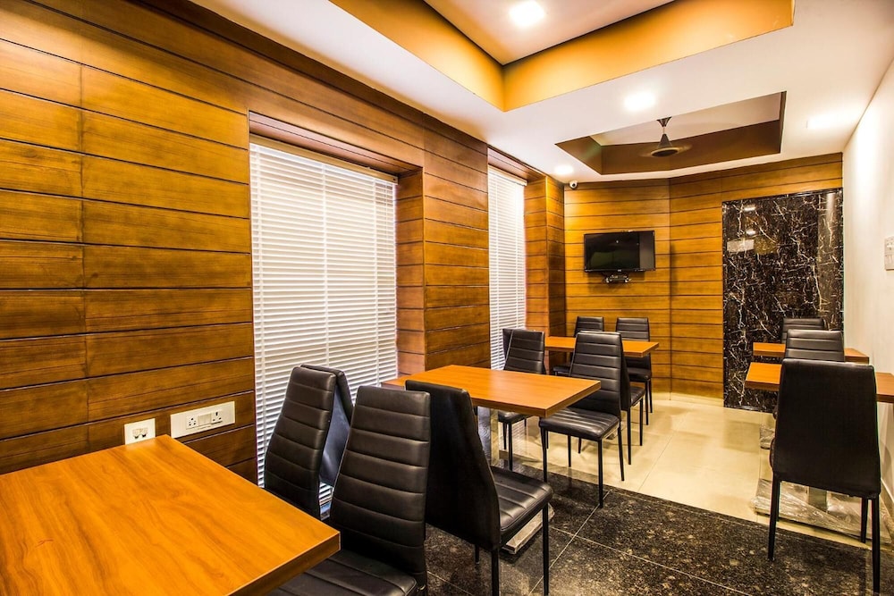 Fabhotel K-Sqaure Koyambedu 21/26