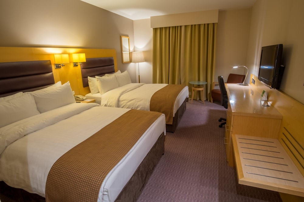 STANDARD, 2 DOUBLE BEDS