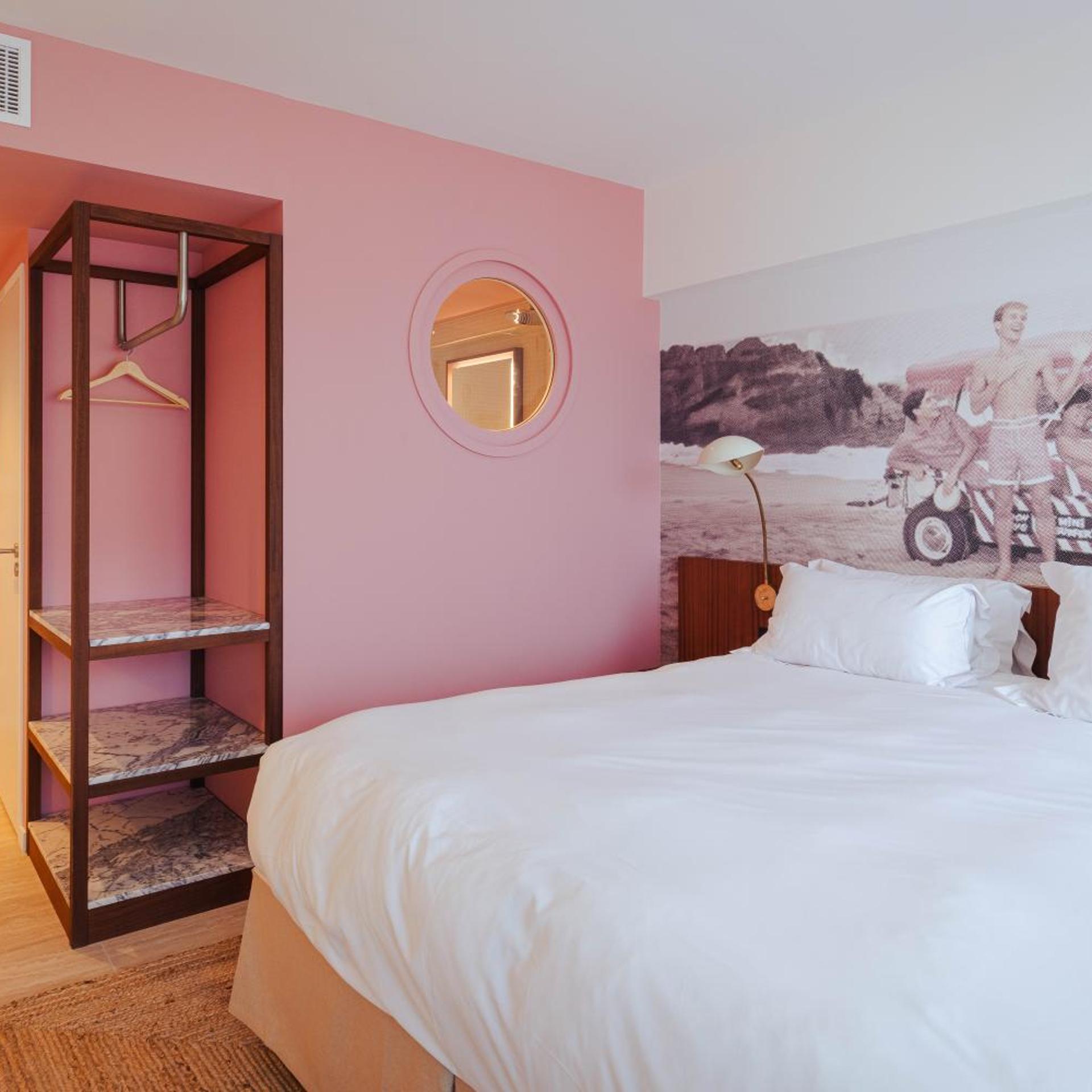 Signature, House, Double Bed, River View, Pool View