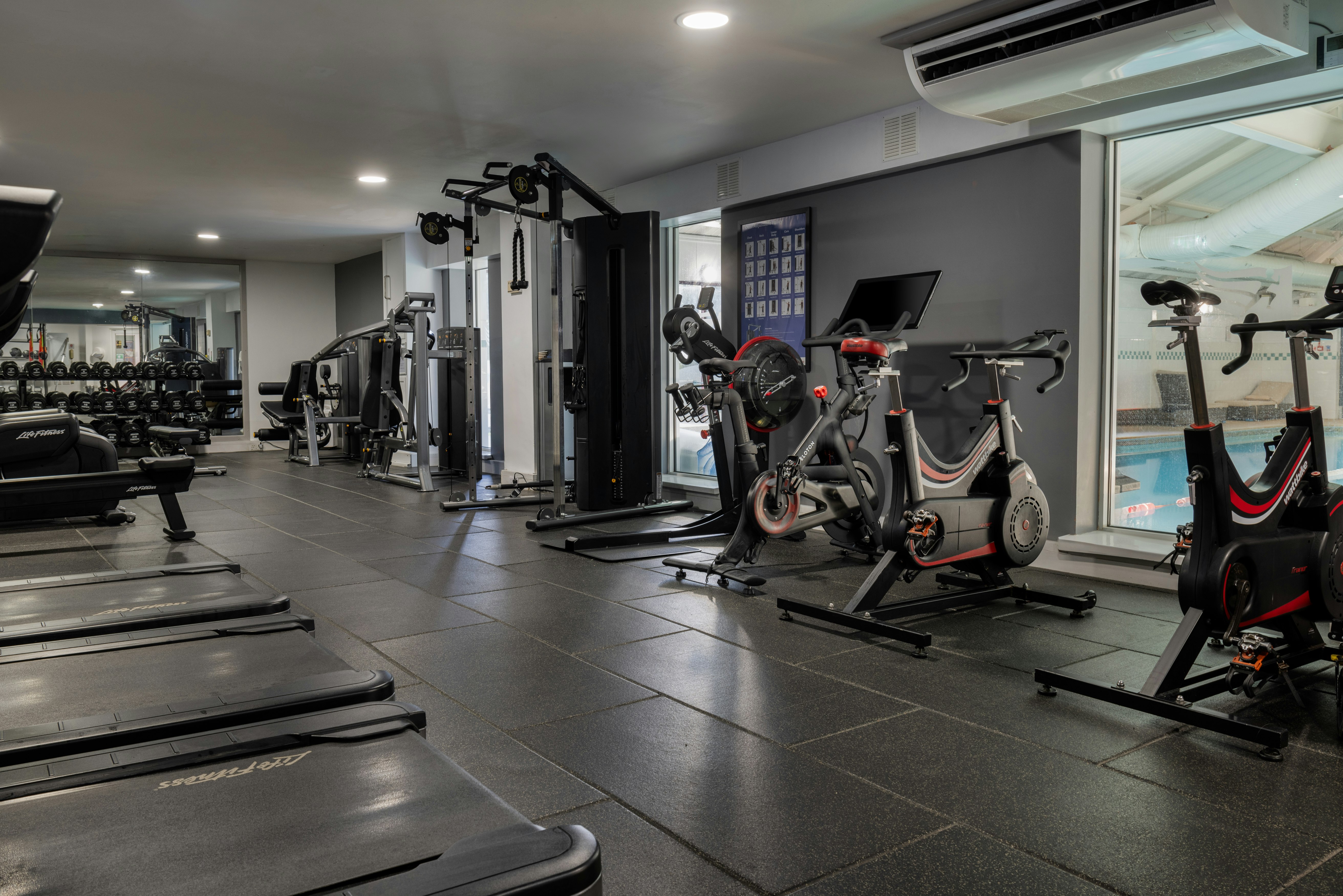 DOUBLETREE BY HILTON BRISTOL NORTH 25/47