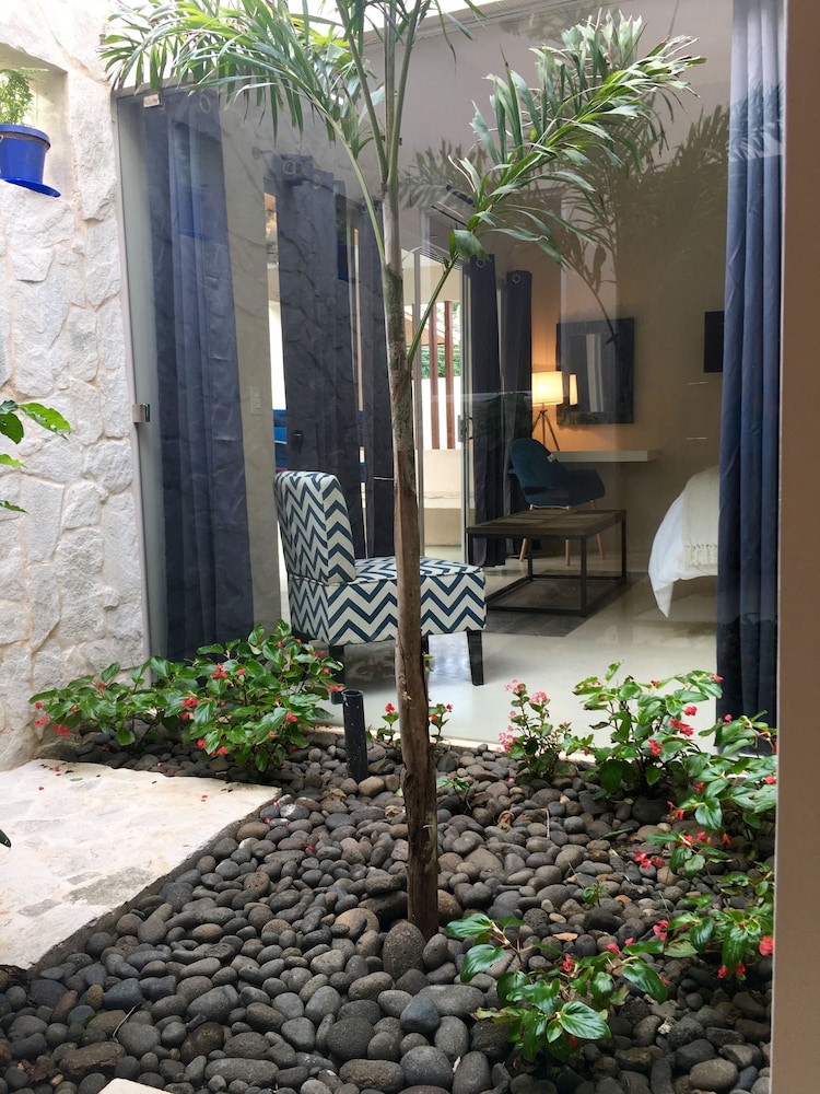 La Ramona Charming Hotel 2/75