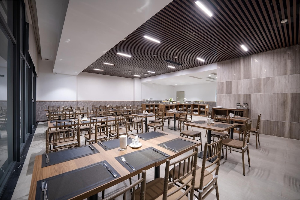 Astica Hotel Nha Trang 33/50