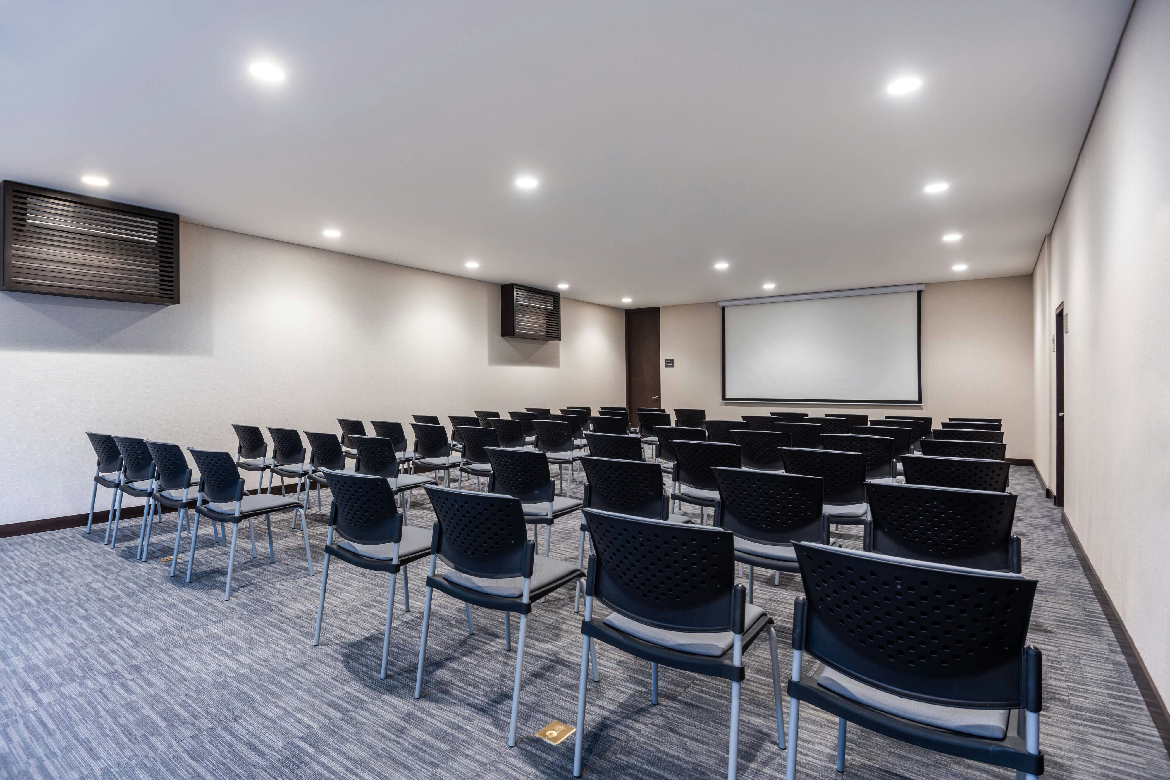 AC Hotel by Marriott Bogota Zona T 56/59
