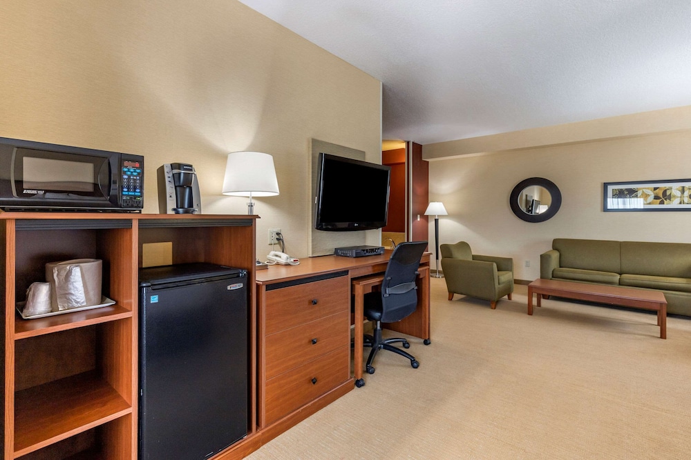 Comfort Inn and Suites Gateway to Glacier National Park 38/39