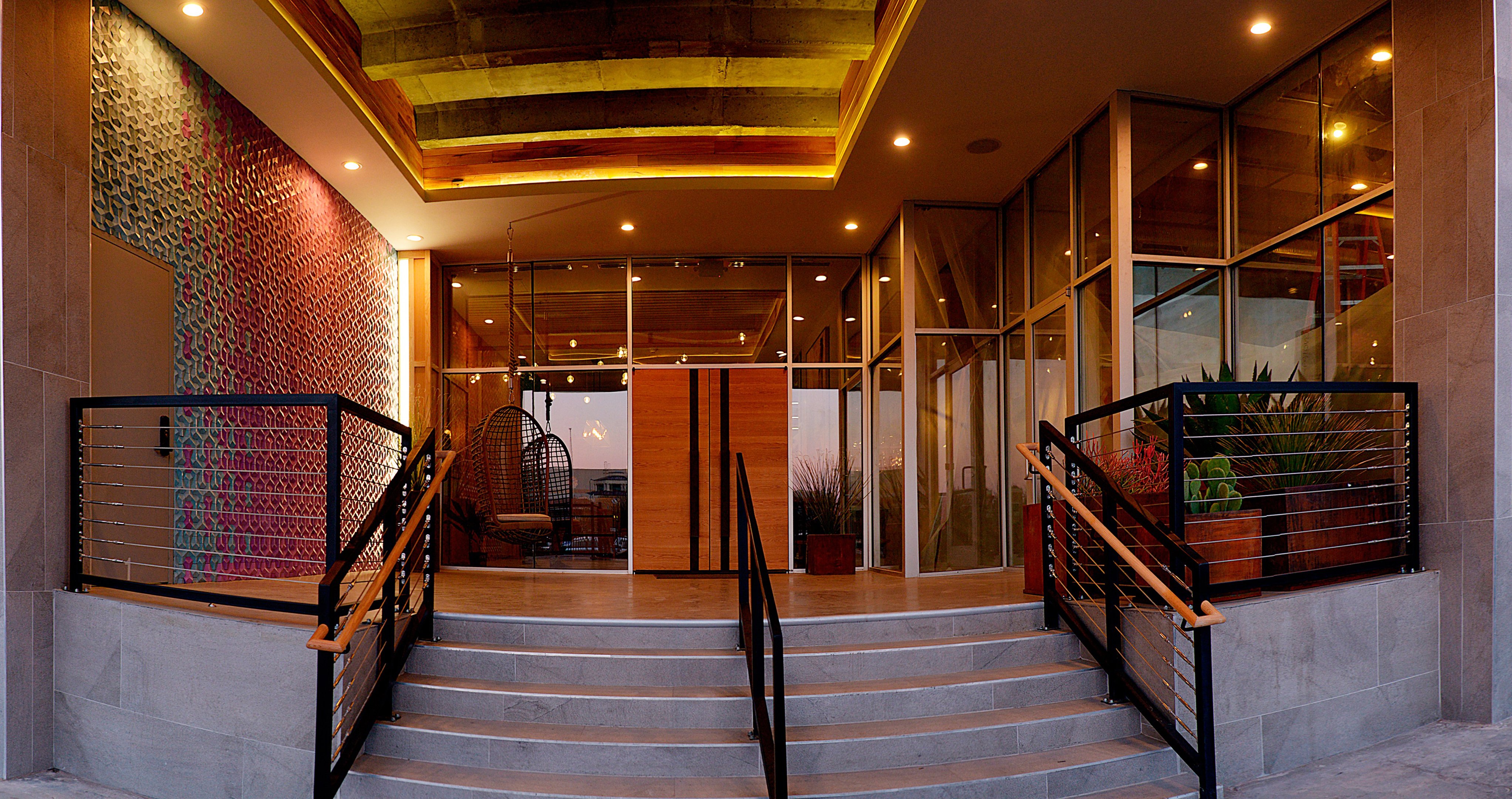 Hotel Indigo EL PASO DOWNTOWN 7/80
