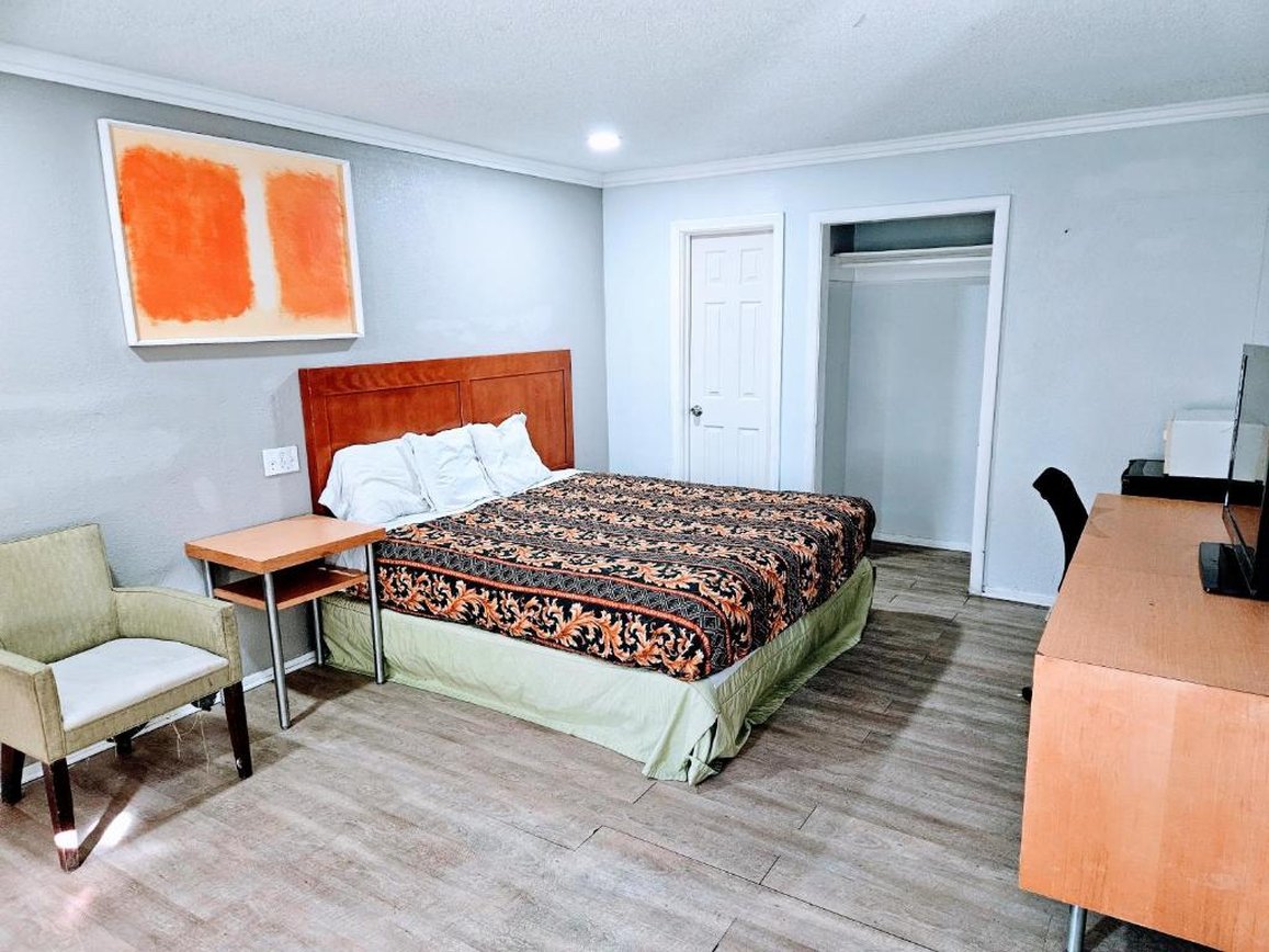 Hotel Ridgecrest An Extended Stay Studio 8/21