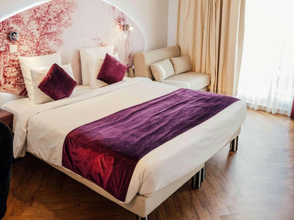 CLASSIC, DOUBLE OR TWIN BED, SOFA