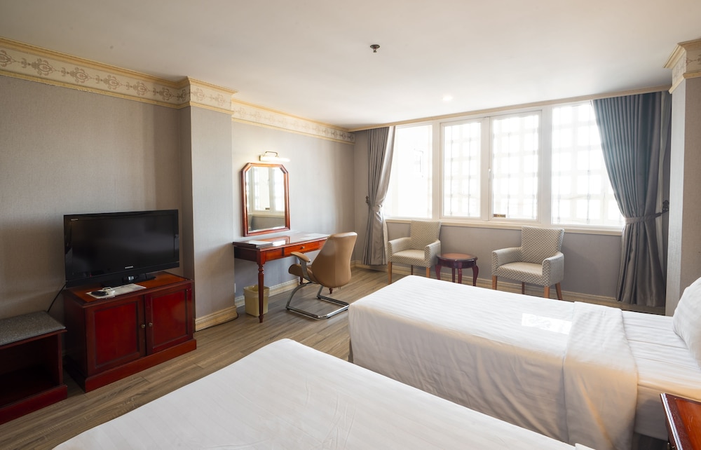 Plus, Premium, Twin Beds، Lotus Saigon Hotel 9/10