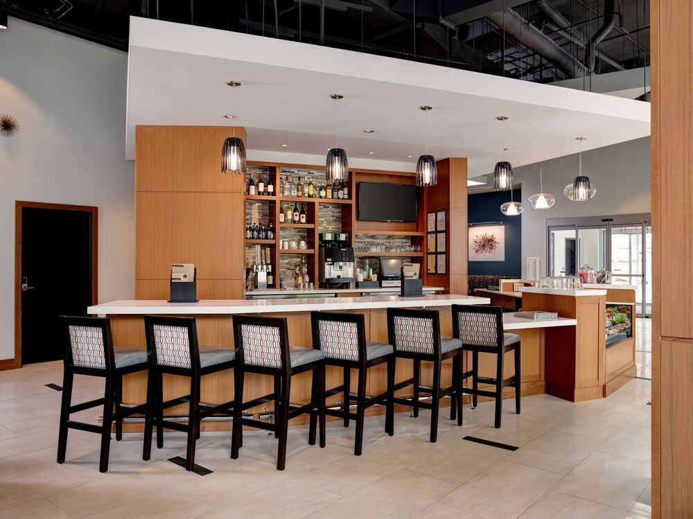 Hyatt Place Arlington/Courthouse Plaza 24/46