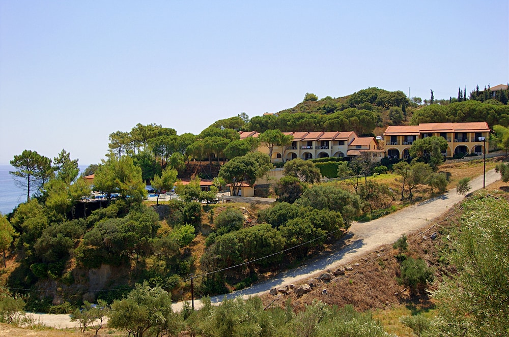 Celia Apartments 26/34