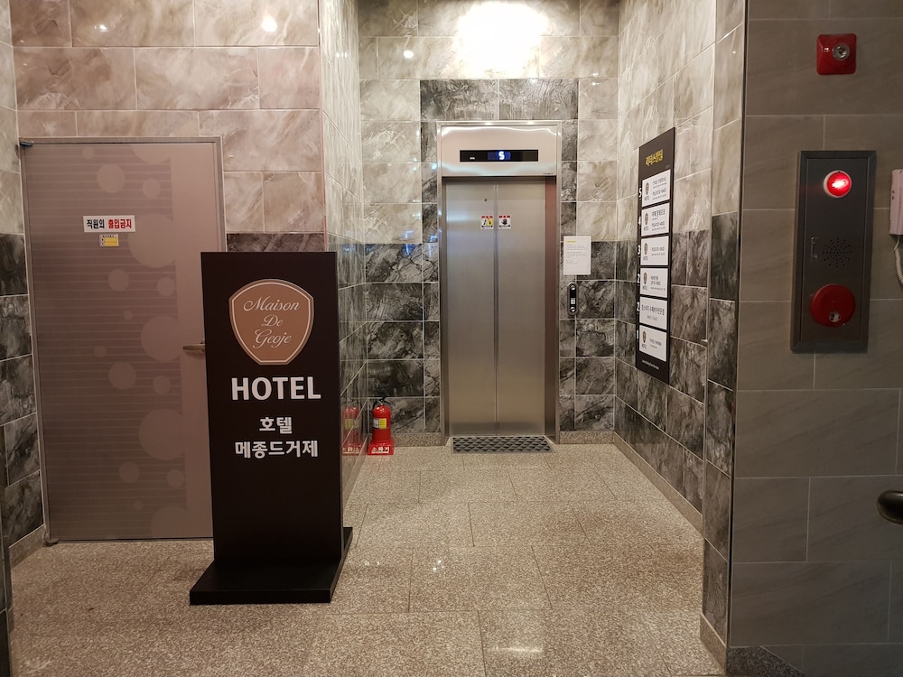 Hotel Maison De Geoje 18/36