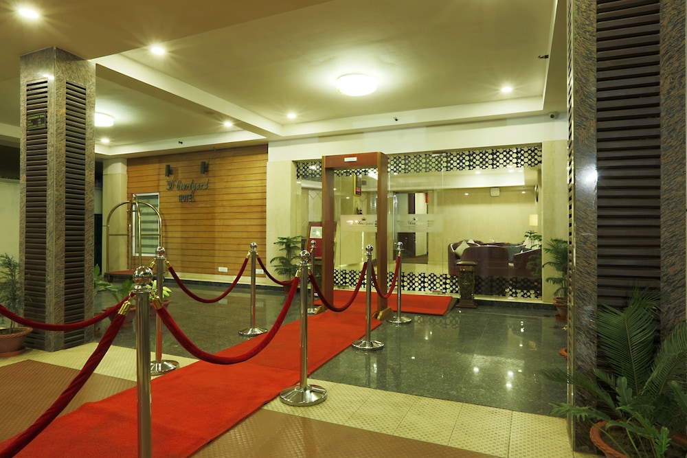 Hotel D Courtyard 18/34