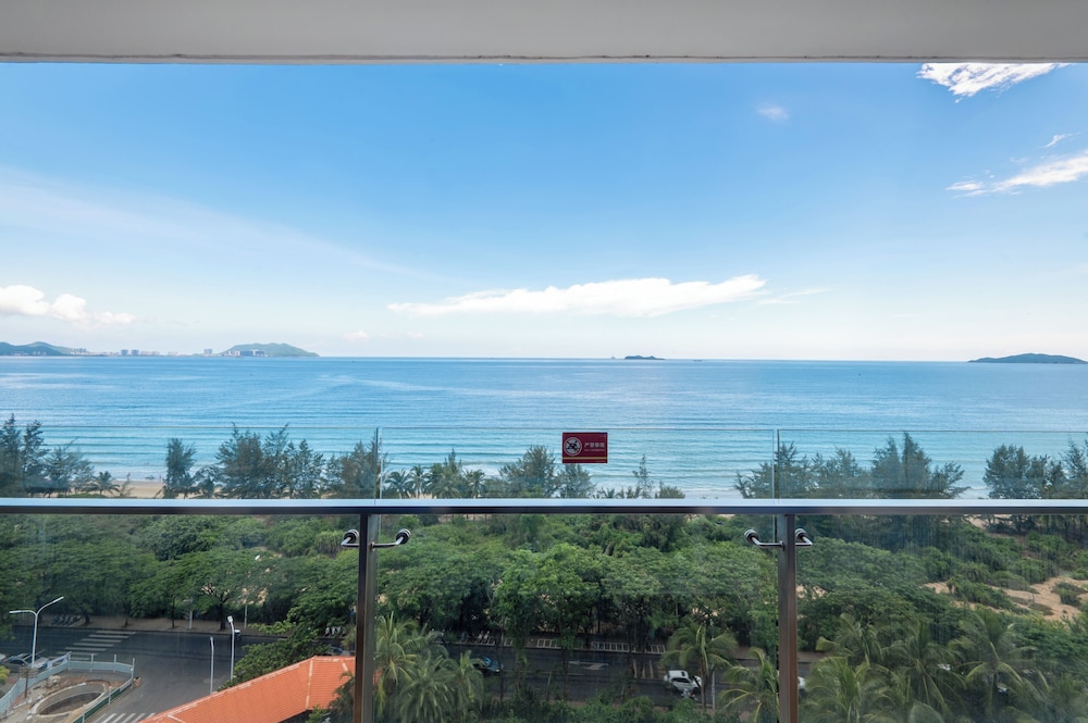 Sanya Seacube Holiday Hotel 42/49