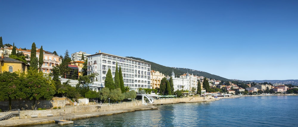 Hotel Kristal 51/60