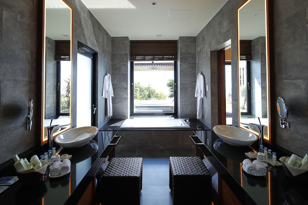 The Hiramatsu Hotels & Resorts Ginoza 28/50