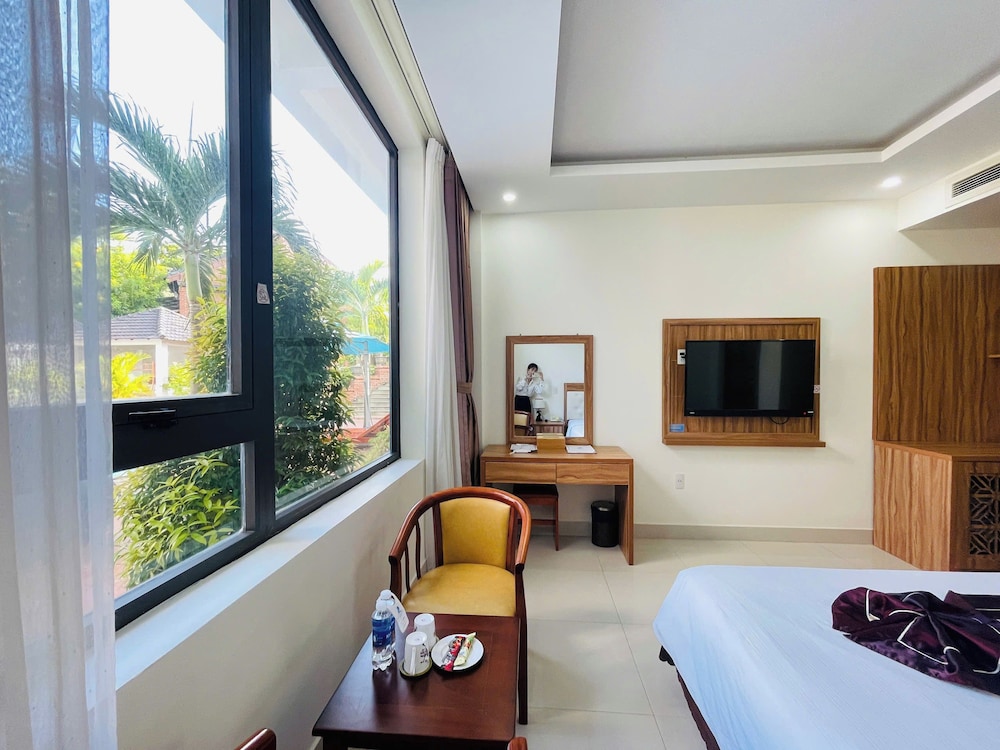 Phu Cuong Beach Hotel 30/69