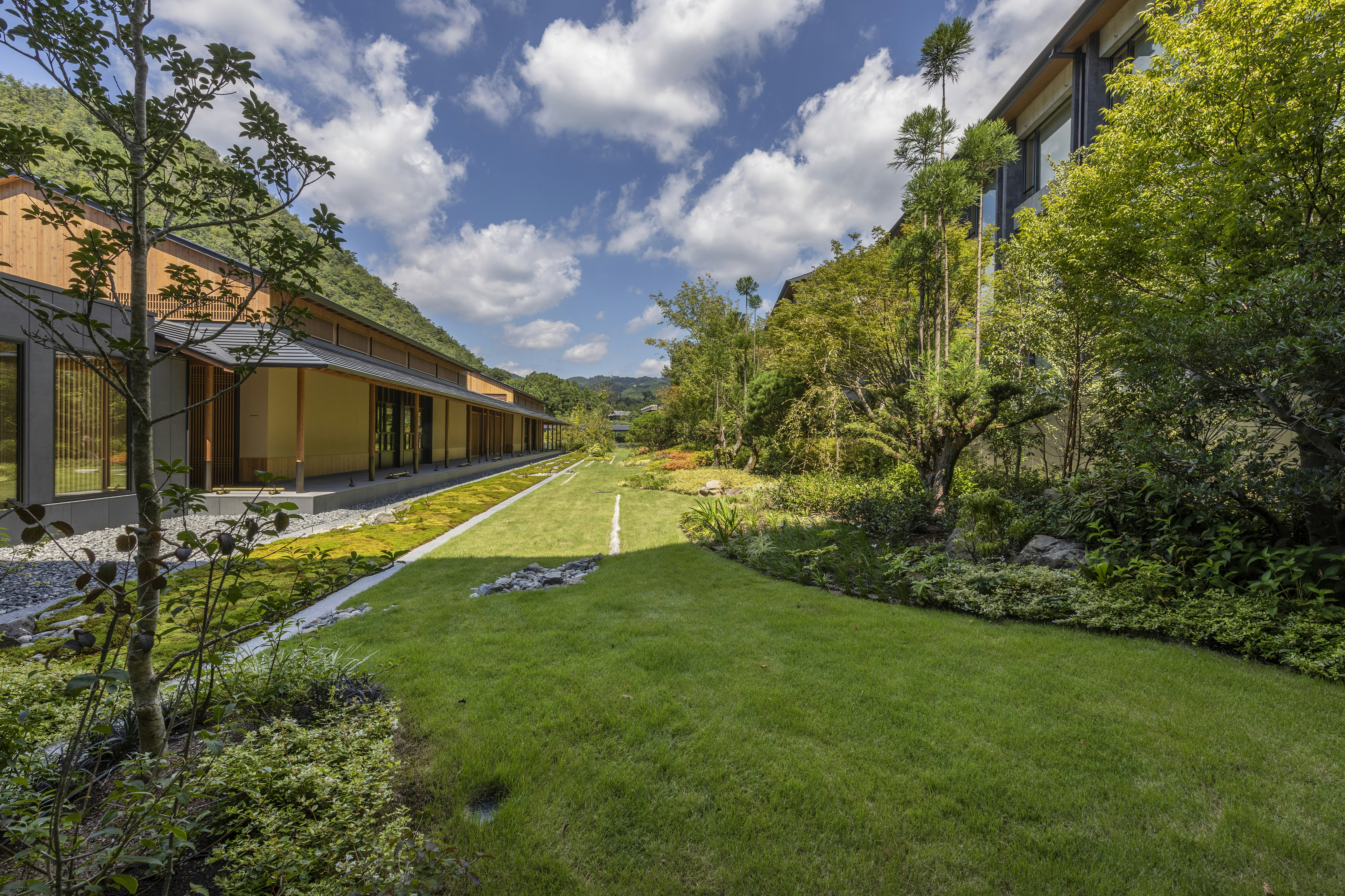 ROKU Kyoto, LXR Hotels & Resorts 73/78