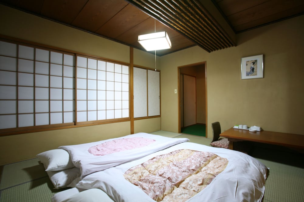 Takasaki Ekimae Plaza Hotel 16/33