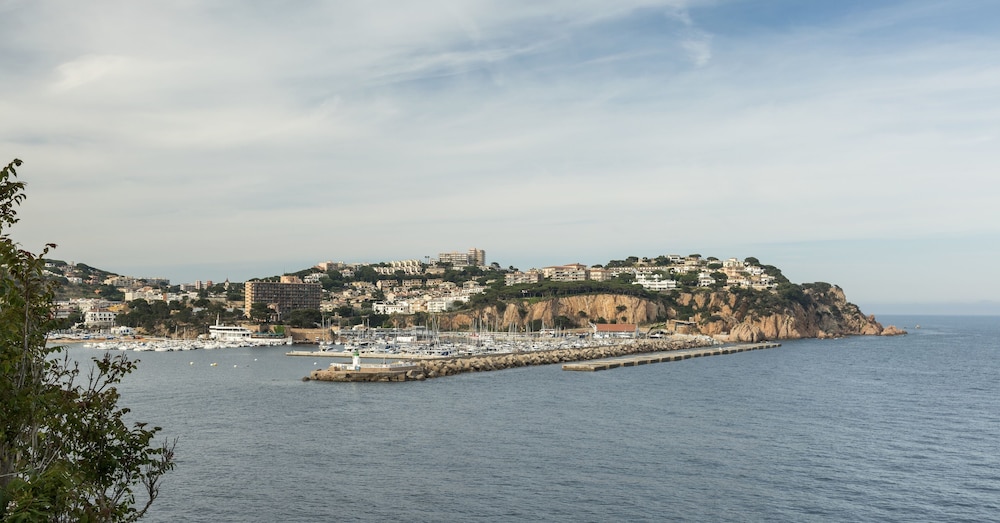 Ilunion Caleta Park 59/65