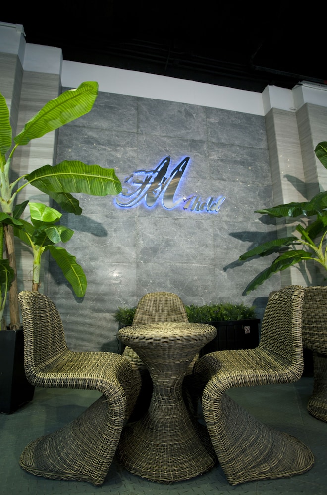M1 Hotel 23/36
