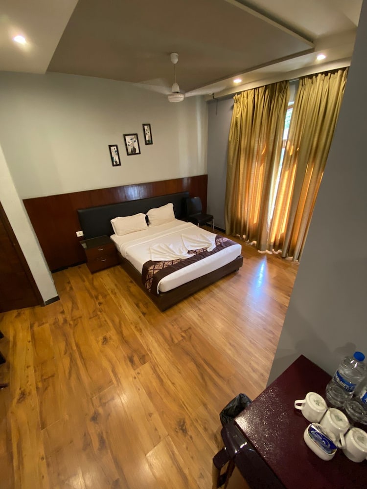Sukhmantra Resort And Spa 10/50