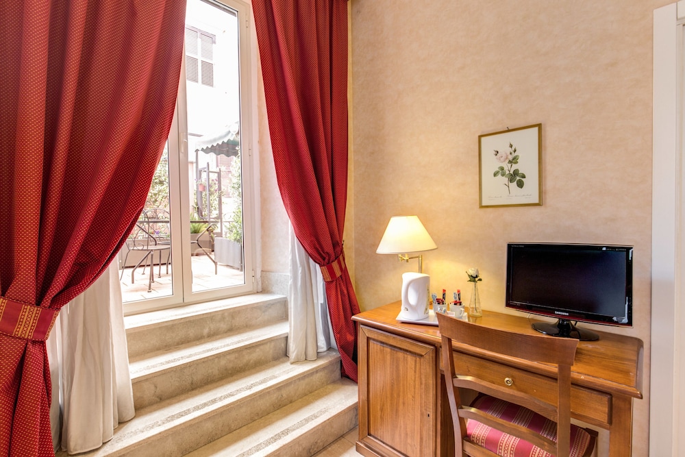 ROMAN TERRACE 36/41