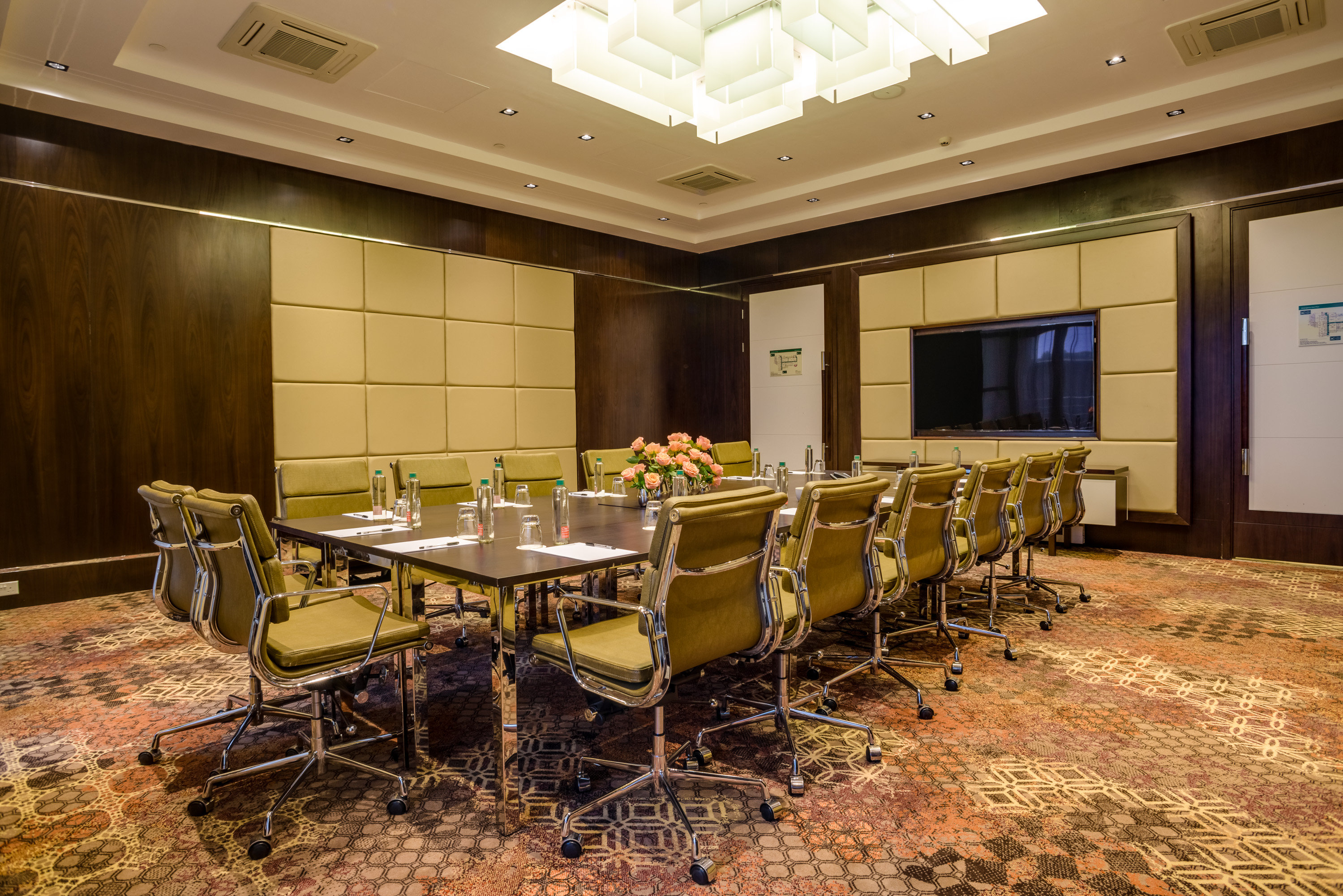 Crowne Plaza Nairobi Airport 63/78