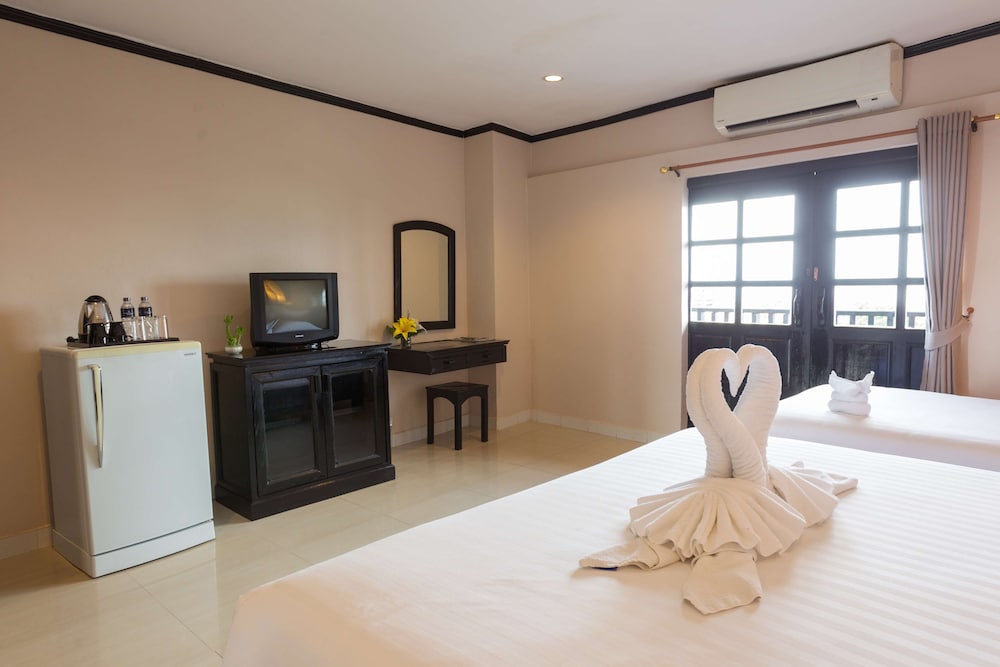 Golden Tulip Essential Pattaya 21/65