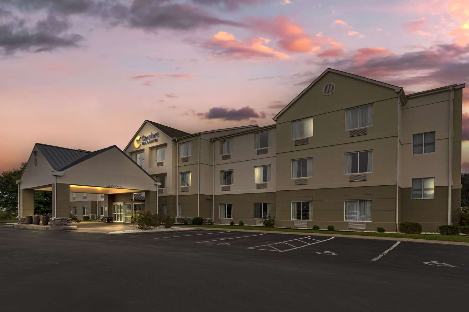 Comfort Inn & Suites Corbin North 2/18