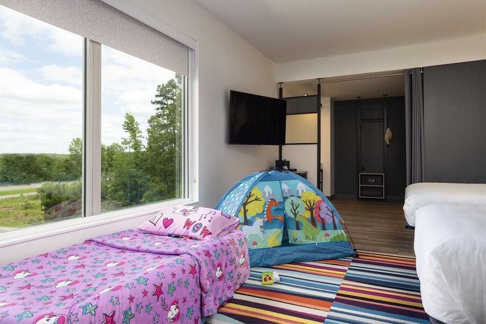 Aloft Omaha Aksarben Village 16/46
