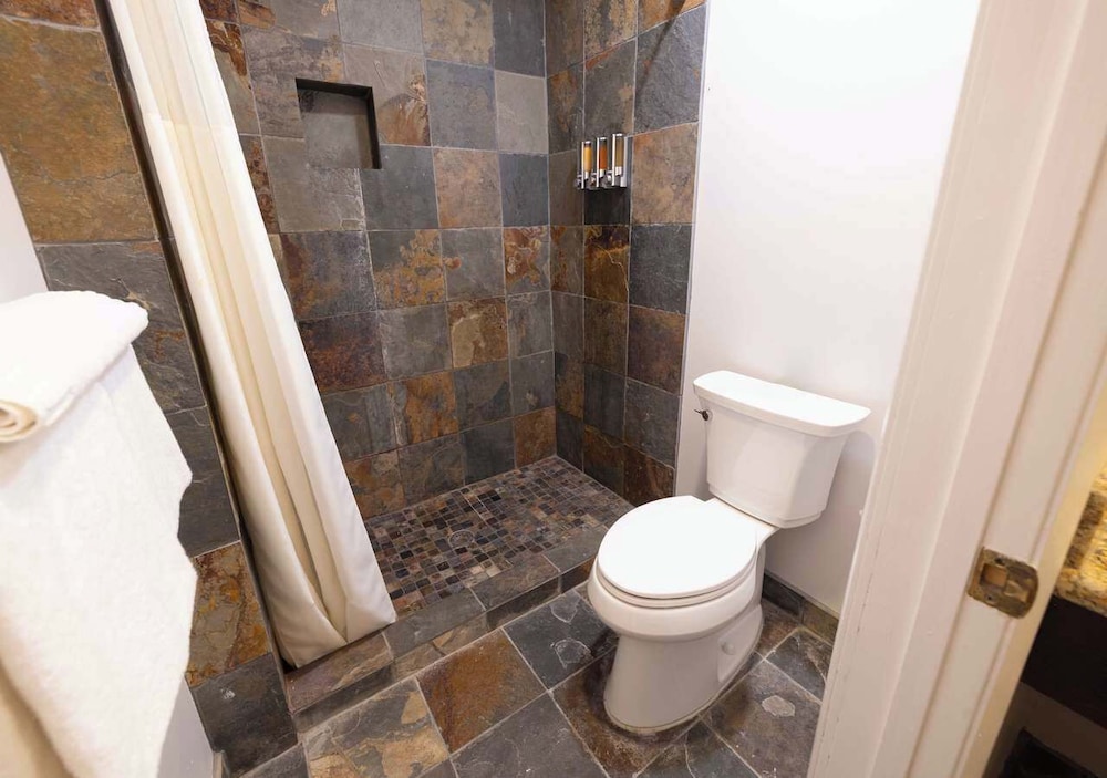 Stovepipe Wells Village Hotel 46/47