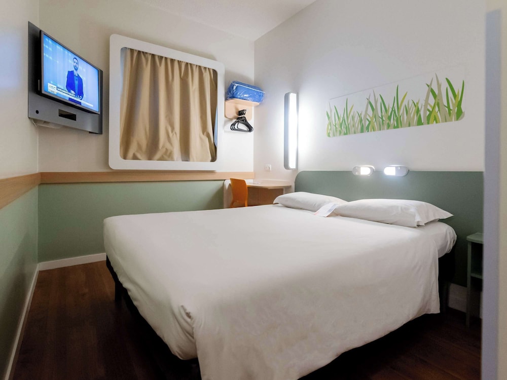 Ibis Budget Blumenau 33/68