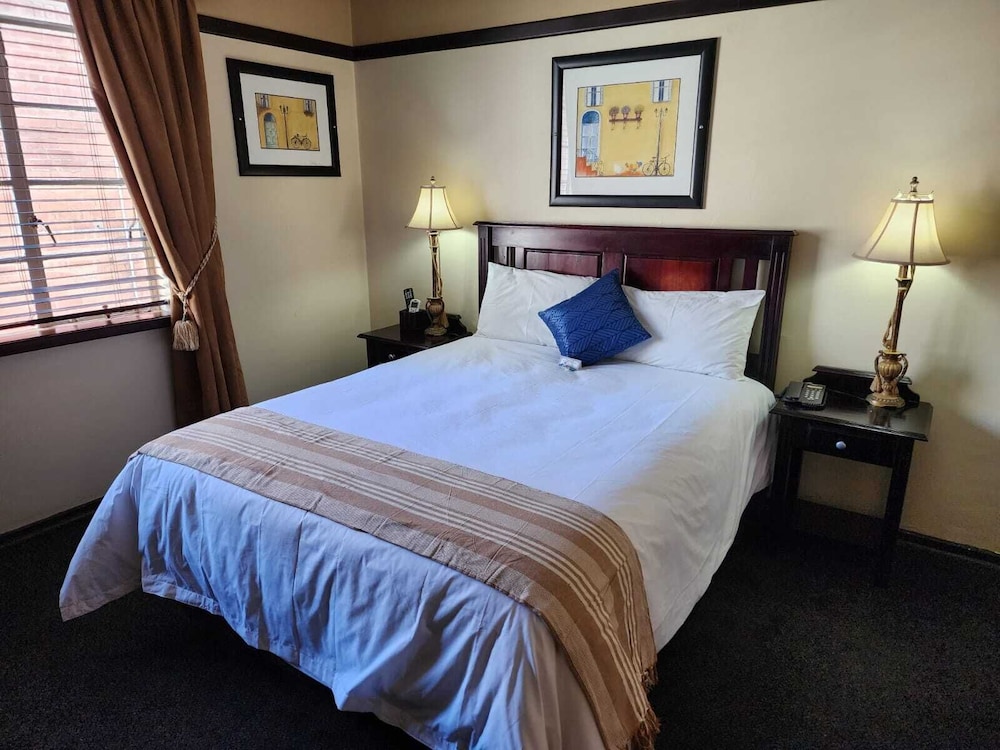Royal Hotel Ladysmith 12/41