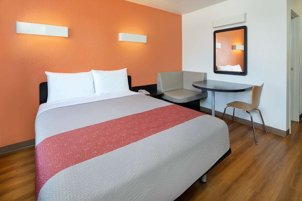Motel6 Arcadia, CA - Los Angeles - Pasadena Area 18/40