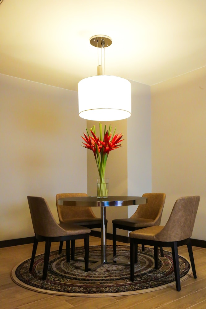 RADISSON BLU HOTEL, ABIDJAN AIRPORT 46/74