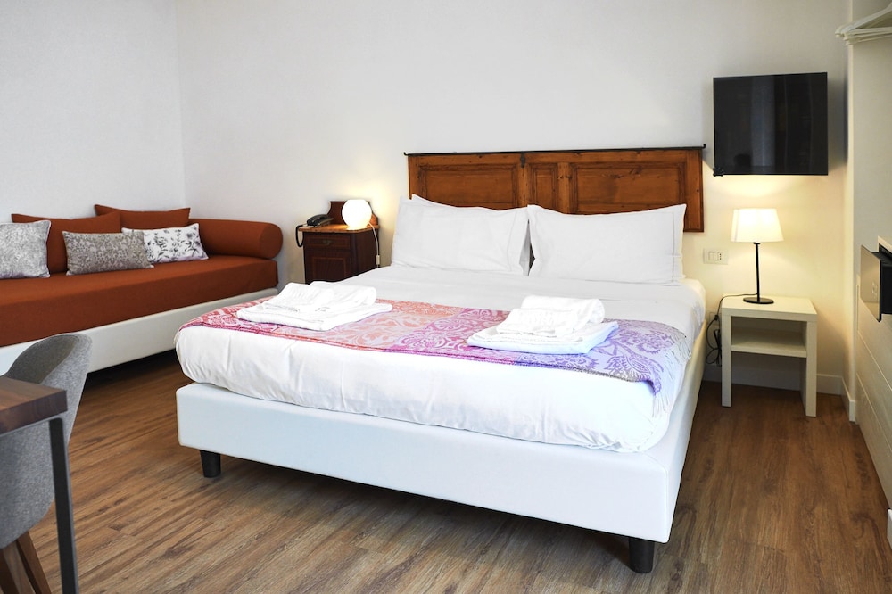 SUPERIOR, DOUBLE BED