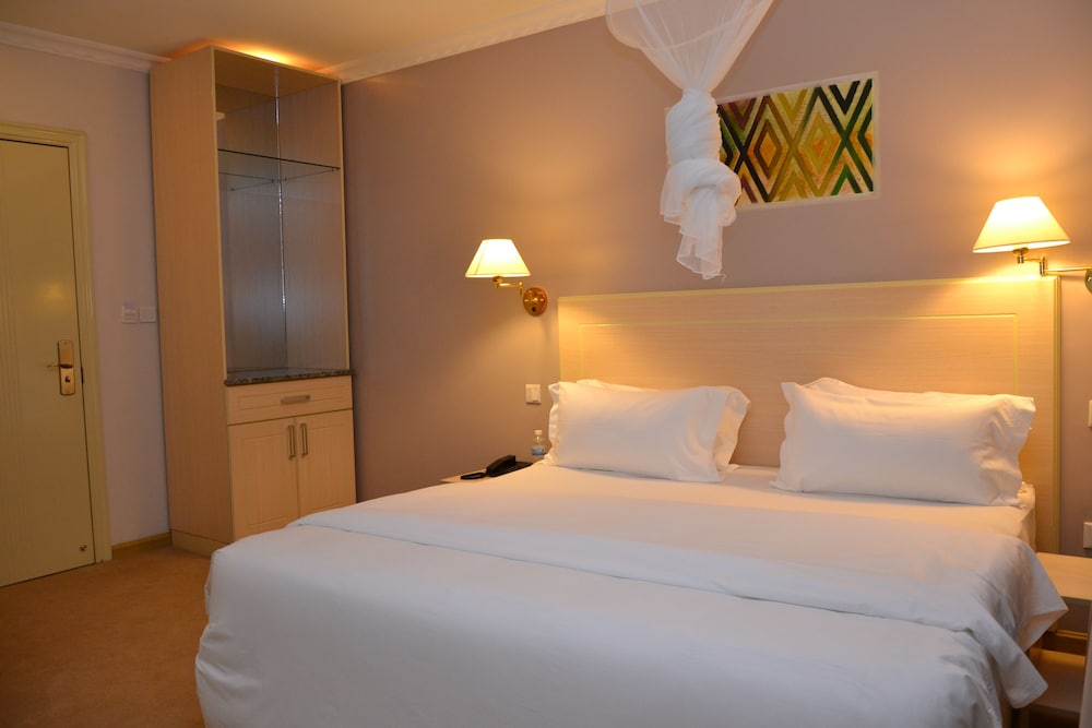 BASIC, KING BED