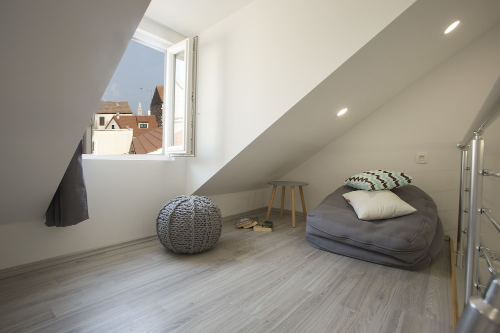 Central Old Town Rooms photo3