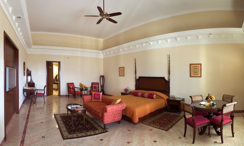Lalit Laxmi Vilas Palace 32/50