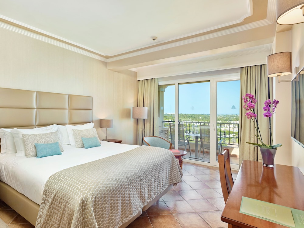 Deluxe, Suite, Twin Beds