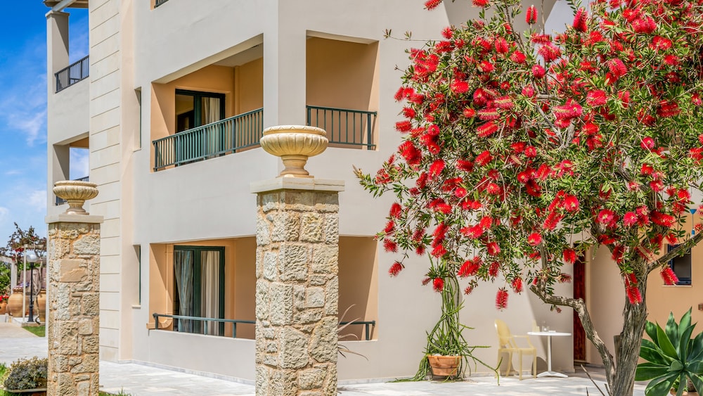 Golden Bay Apartments-Garden Haven 9/87