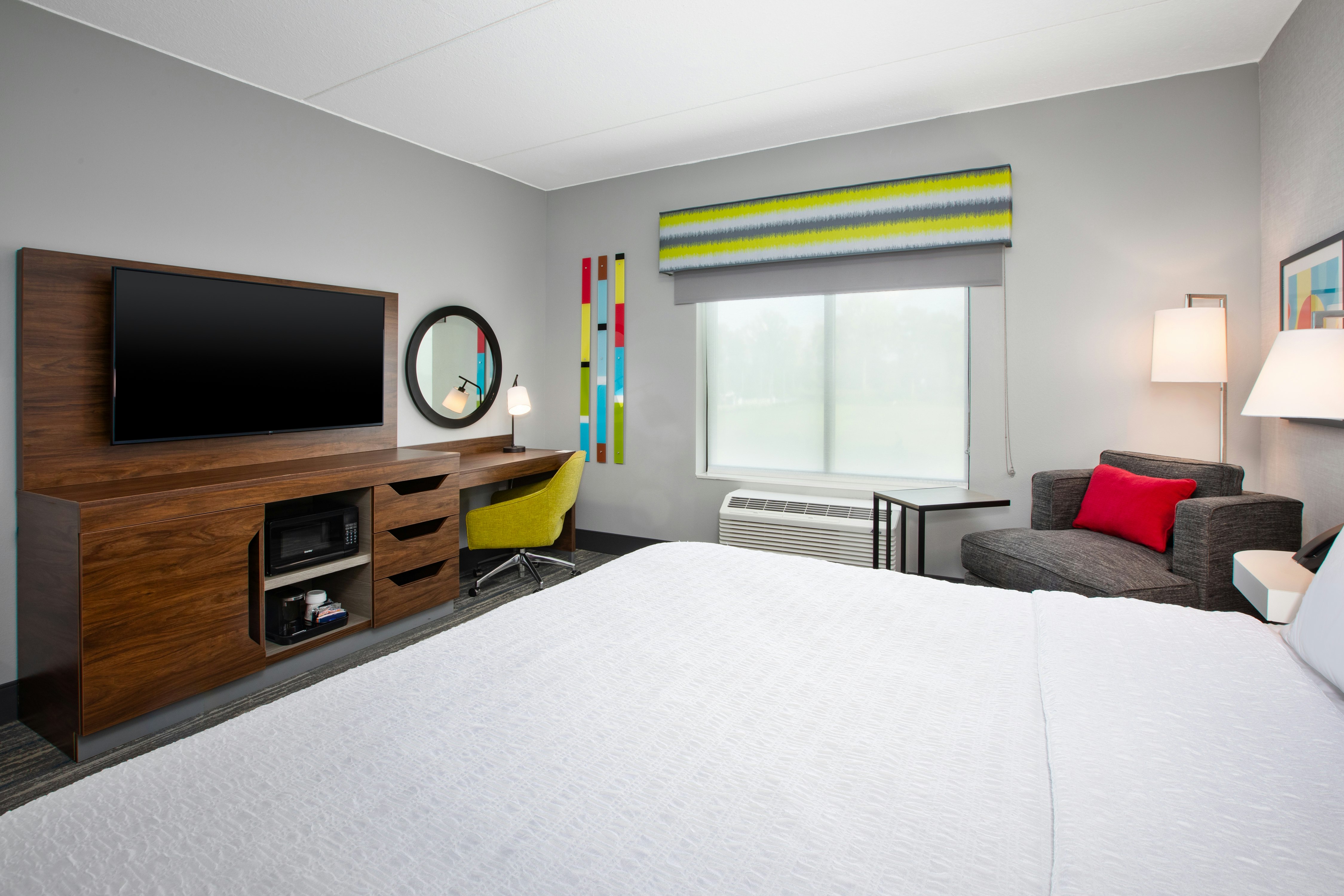 ROOM, KING BED