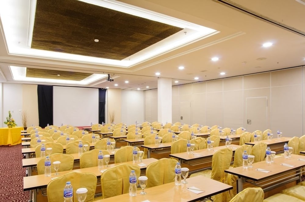 Hom Hotel Kudus 36/41