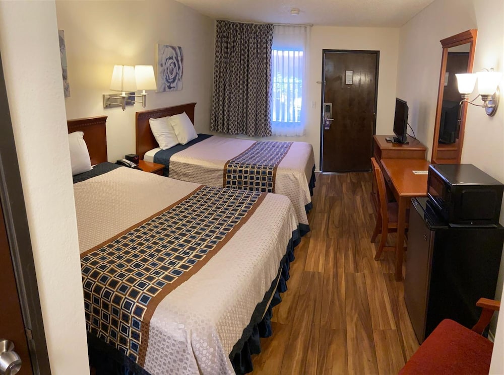 Vantage Point Inn - Woodland Hills 7/26